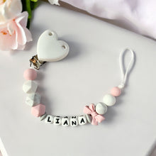 Lade das Bild in den Galerie-Viewer, Schnullerkette mit Namen Mädchen Silikon rosa grau weiß personalisiert