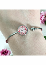 Lade das Bild in den Galerie-Viewer, Armreif Armband mit Namen personalisiert silber Edelstahl Herzen