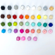 Lade das Bild in den Galerie-Viewer, Schnullerkette mit Namen schwarz rot Maus