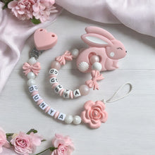 Lade das Bild in den Galerie-Viewer, Schnullerketten Set mit Namen Mädchen rosa weiß Silikon Hase