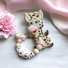 Lade das Bild in den Galerie-Viewer, Beißring Greifring Greifling mit Namen Mädchen Giraffe