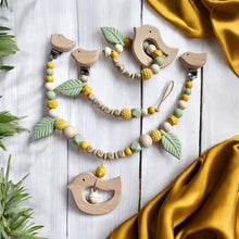 Lade das Bild in den Galerie-Viewer, Schnullerkette Set mit Namen personalisiert Holz Silikon Beißring Kinderwagenkette