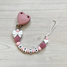 Lade das Bild in den Galerie-Viewer, Schnullerkette personalisiert mit Namen Mädchen Silikon rosa weiß