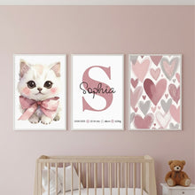 Load image into Gallery viewer, Kinderzimmer Bilder 3 Poster Set Wanddeko Babyzimmer Dekoration Mädchen rosa Katze Herzen