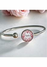 Lade das Bild in den Galerie-Viewer, Armreif Armband mit Namen personalisiert silber Edelstahl Herzen