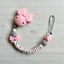 Lade das Bild in den Galerie-Viewer, Schnullerkette personalisiert mit Namen Mädchen Silikon rosa weiß