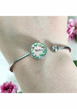 Lade das Bild in den Galerie-Viewer, Armreif Armband mit Namen personalisiert silber Edelstahl Herzen mint