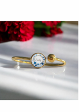 Lade das Bild in den Galerie-Viewer, Armreif Armband mit Namen personalisiert gold Edelstahl