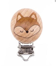 Lade das Bild in den Galerie-Viewer, Schnullerkette mit Namen Junge Fuchs Holz mit Häkelperlen braun beige