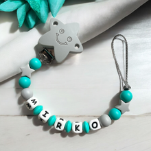 Lade das Bild in den Galerie-Viewer, Schnullerkette mit Namen Junge Baby Geschenk Silikon Stern türkis