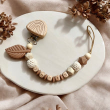 Lade das Bild in den Galerie-Viewer, Schnullerkette mit Namen neutral Regenbogen Holz beige braun mit Häkelperlen Baby Kette Schnuller