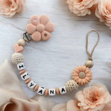 Lade das Bild in den Galerie-Viewer, Schnullerkette mit Namen Mädchen Blume Silikon apricot beige