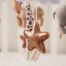 Lade das Bild in den Galerie-Viewer, Baby Mobile Safari Tiere