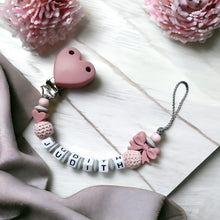Lade das Bild in den Galerie-Viewer, Personalisierte Schnullerkette Mädchen altrosa Silikon mit Name