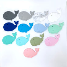 Lade das Bild in den Galerie-Viewer, Schnullerkette Set mit Namen Junge Silikon blau weiß