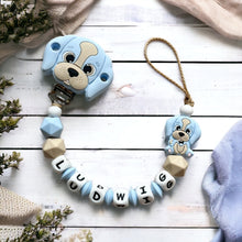 Lade das Bild in den Galerie-Viewer, Schnullerkette mit Namen Silikon Junge blau beige Hund personalisiert