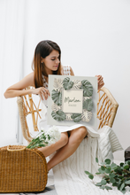 Lade das Bild in den Galerie-Viewer, Personalisiertes Kinderzimmer Bild mit Namen Baby Blätter Junge