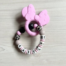 Load image into Gallery viewer, Beißring mit Namen Greifring Silikon personalisiert Mädchen