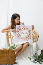 Charger l'image dans la galerie, Personalisiertes Kinderzimmer Deko Bild mit Namen Baby rosa Blumen