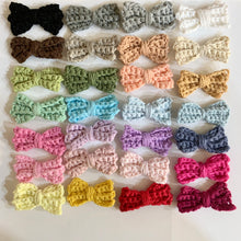 Lade das Bild in den Galerie-Viewer, Schnullerkette mit Namen Set Mädchen Herz altrosa Holz Silikon