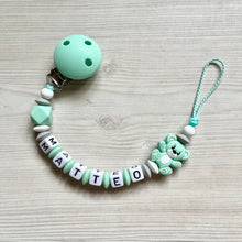 Charger l'image dans la galerie, Schnullerkette mit Namen Silikon Junge mint grau Teddy