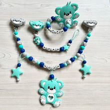 Lade das Bild in den Galerie-Viewer, Schnullerkette mit Namen Set Silikon Junge Bär