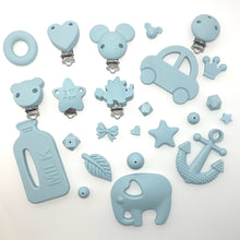 Load image into Gallery viewer, Beißring Greifring Greifling mit Namen Silikon Holz grün gelb