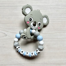 Lade das Bild in den Galerie-Viewer, Beißring Silikon mit Namen Junge