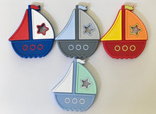 Lade das Bild in den Galerie-Viewer, Beißring Greifring Greifling mit Namen Silikon Mädchen rosa grau