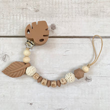 Lade das Bild in den Galerie-Viewer, Schnullerkette mit Namen Silikon Holz natur Blatt