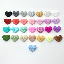 Lade das Bild in den Galerie-Viewer, Silikon Schnullerkette Junge mit Namen mint grau weiß Maus