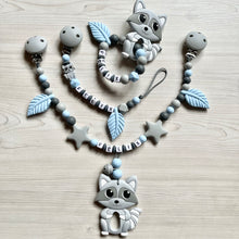 Lade das Bild in den Galerie-Viewer, Schnullerkette Set mit Namen Silikon Junge blau grau