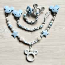 Lade das Bild in den Galerie-Viewer, Schnullerkette mit Namen Set Junge Silikon blau grau Maus