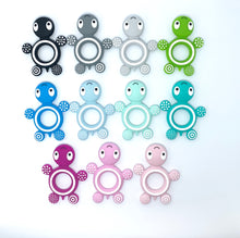 Lade das Bild in den Galerie-Viewer, Beißkette mit Namen Silikon Beißring Greifling Greifring Baby