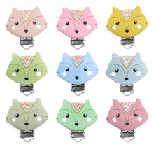 Lade das Bild in den Galerie-Viewer, Schnullerkette mit Namen Silikon Junge Fuchs grau