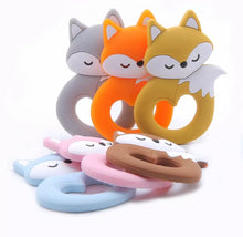 Lade das Bild in den Galerie-Viewer, Schnullerkette Set mit Namen Silikon Reh braun altrosa