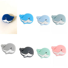 Lade das Bild in den Galerie-Viewer, Schnullerkette mit Namen Junge Silikon Bär schwarz weiß