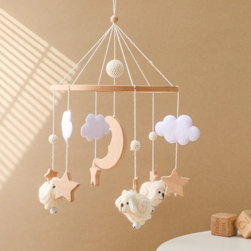 Baby Mobile Schäfchen Wolken Sterne Holz