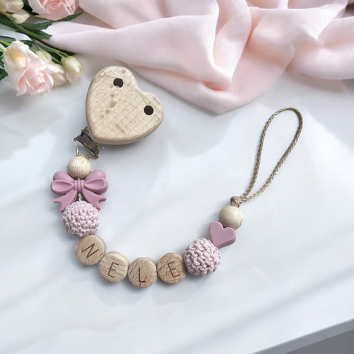 Schnullerkette personalisiert mit Namen Mädchen Holz rosa Herz Nuckelkette mit Häkelperlen