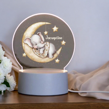 Load image into Gallery viewer, Personalisierte Nachtlampe Nachtlicht Lampe mit Namen Baby Kinderzimmer beige
