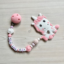 Lade das Bild in den Galerie-Viewer, Baby Geschenk Mädchen Beißkette Greifring personalisiert mit Namen Einhorn rosa
