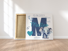 Load image into Gallery viewer, Personalisiertes Kinderzimmer Bild mit Namen Baby Blau Elefant

