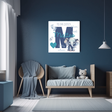 Load image into Gallery viewer, Personalisiertes Kinderzimmer Bild mit Namen Baby Blau Elefant
